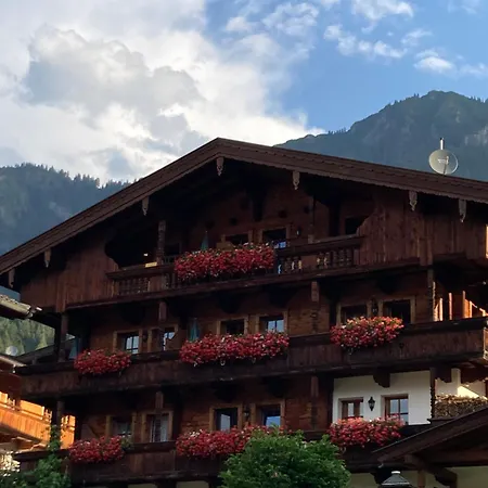 Apartment Aparthaus Hubertus Alpbach