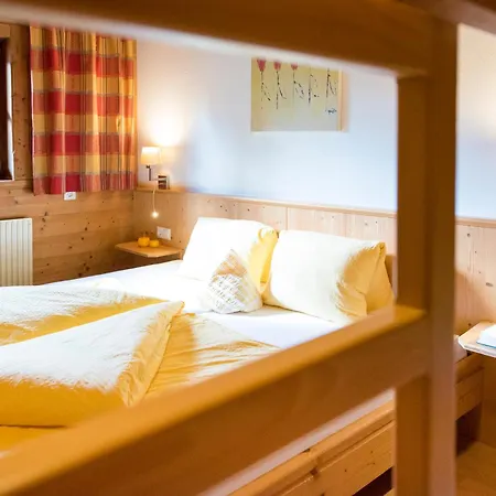 Apartment Aparthaus Hubertus