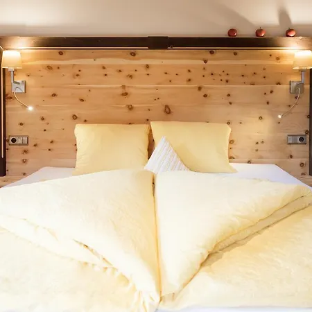 Apartament Aparthaus Hubertus